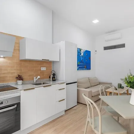 Апартаменты Urban Chic Oasis With Ac, Private Pool And Wifi